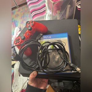 Playstation 4 slim